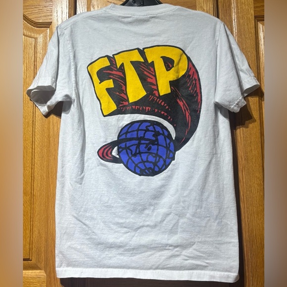 FTP Around the World Tee Men’s Small - Picture 5 of 6